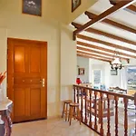 Semesterbostad Otzia Bay House, 7 Minutes Walking Distance From The *