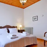 Otzia Bay House, 7 Minutes Walking Distance From The Semesterbostad Ioulis