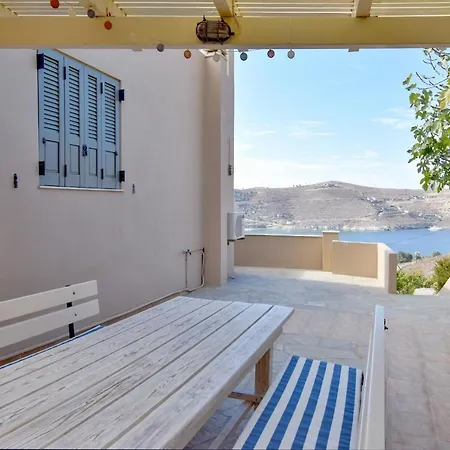 Otzia Bay House, 7 Minutes Walking Distance From The Сasa de vacaciones