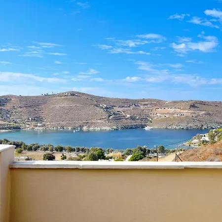 Сasa de vacaciones Otzia Bay House, 7 Minutes Walking Distance From The