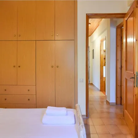 Otzia Bay House, 7 Minutes Walking Distance From The