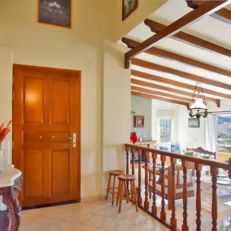 Сasa de vacaciones Otzia Bay House, 7 Minutes Walking Distance From The *